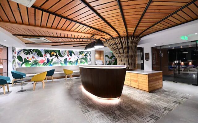 Golden Tulip Vagator