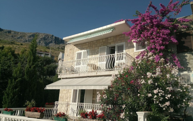 Apartment Stan - 150m from the sea A1 kat Duce, Riviera Omis