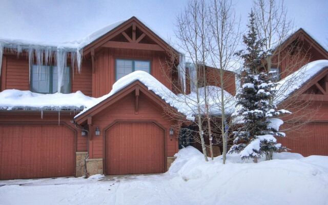 Highland Greens Chestnut by RedAwning