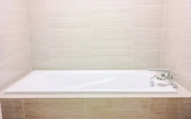 Spacious and Nice 3BR at Hillcrest House Apartment