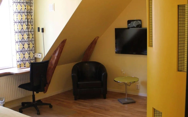 Magles Smiley Inn