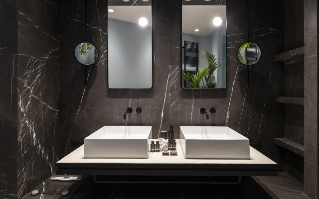 Perianth Hotel