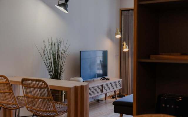 Feel Corporate Housing Campanh 10