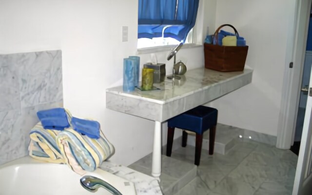 Edgewater Estate - Five Bedroom Home