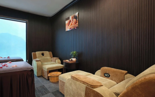 Velar Of The Sea Cruise – Guest Rooms – Ha Long