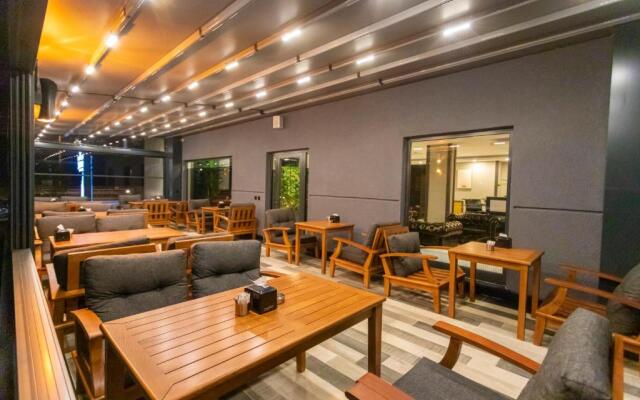 Şehrar Suit Hotel