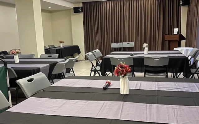 Rovira Suites