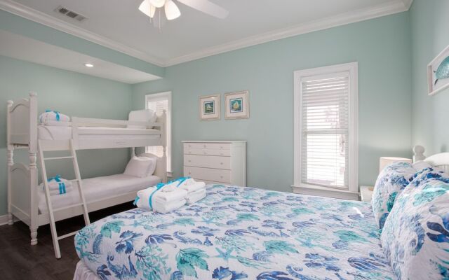 Z-Crest Hideaway By BlueSwell