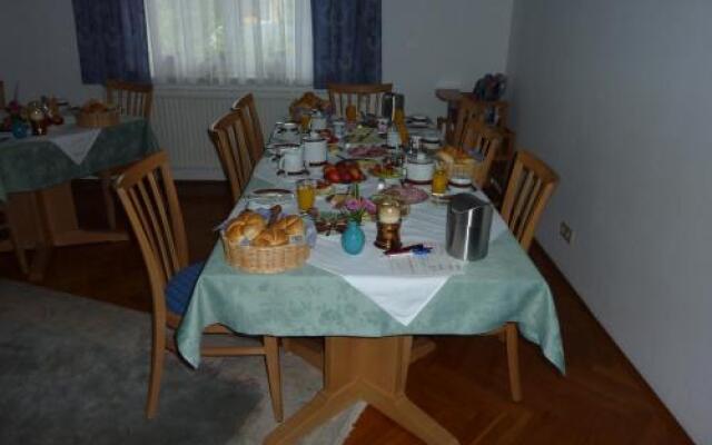 Frühstückspension Neuwersch