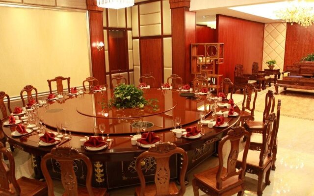Dongxing Donghai Hotel