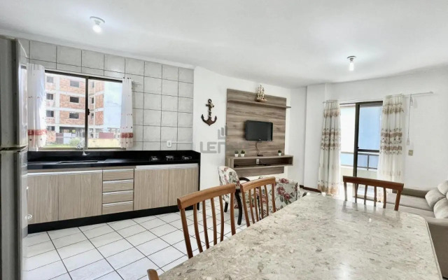 129 - Excelente apto Com Vista Mar, a 50m da praia!