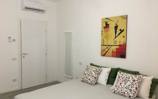 Room Center Station 2