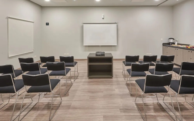 City Express Junior Leon Centro De Convenciones