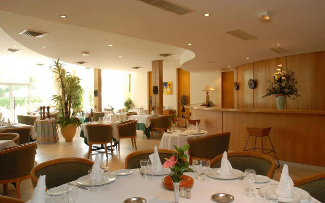 Hotel Akwa Palace