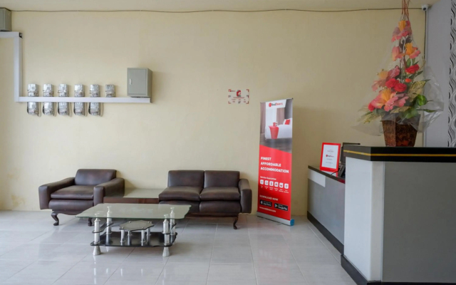 Reddoorz Syariah near Solo Square Mall