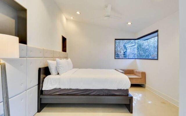 Ultimate Escape w/ Basketball Court by Domio