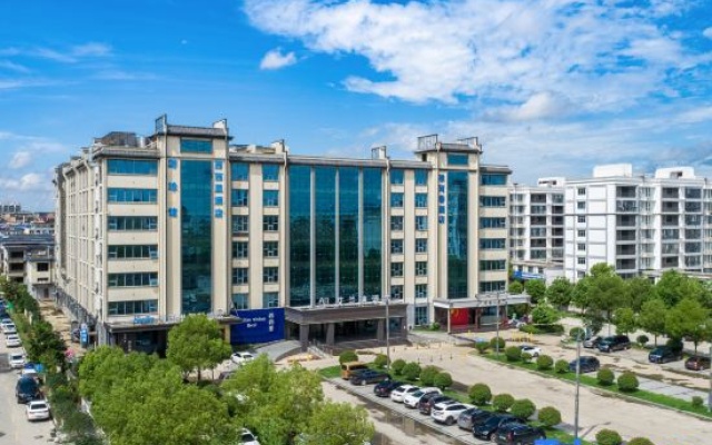 Huaihechun Hotel – Outside – Xinyang