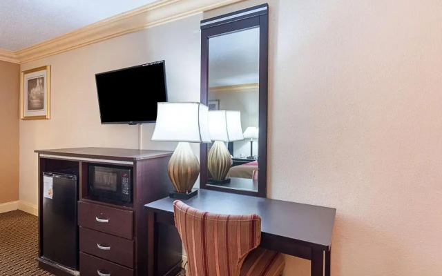 Americas Best Inn & Suites