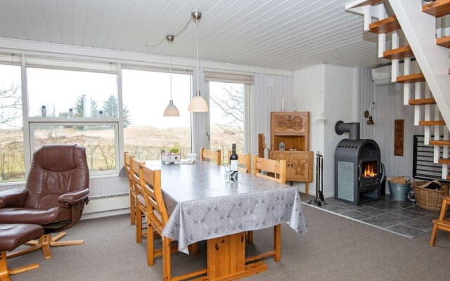 Spacious Holiday Home in Hemmet near Sea