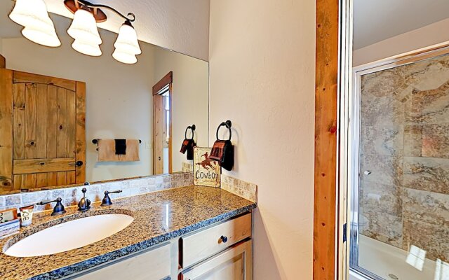 580 Granby - 3 Br Home