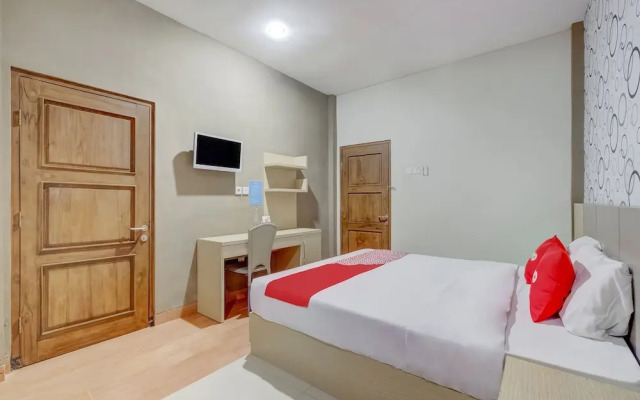 OYO Flagship Tembok Batu Residence