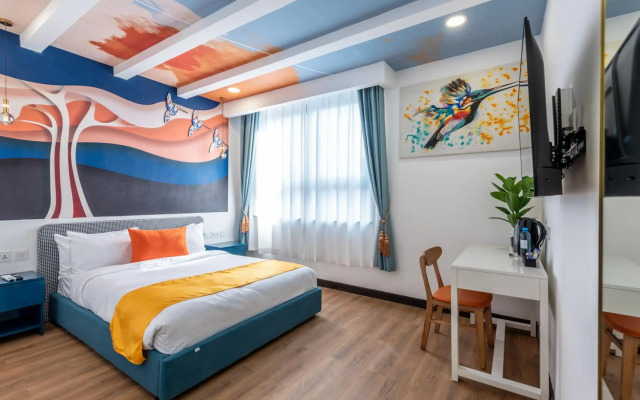 Kingfisher Nest Hotel Suites