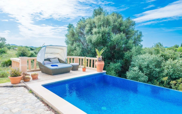 Can Canals in Art With 5 Bedrooms and 4 Bathrooms