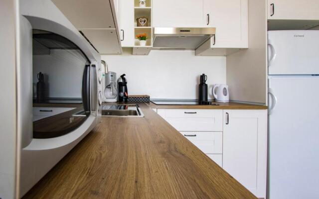 Flower Beach Suite 23