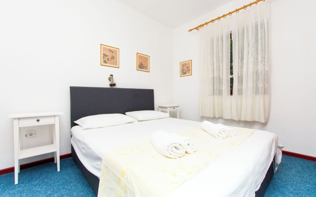 Apartments Maja
