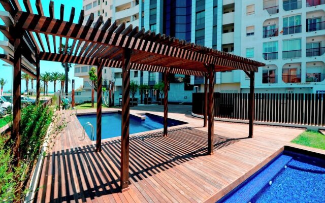 Apartment With 3 Bedrooms, sea Views and Pool