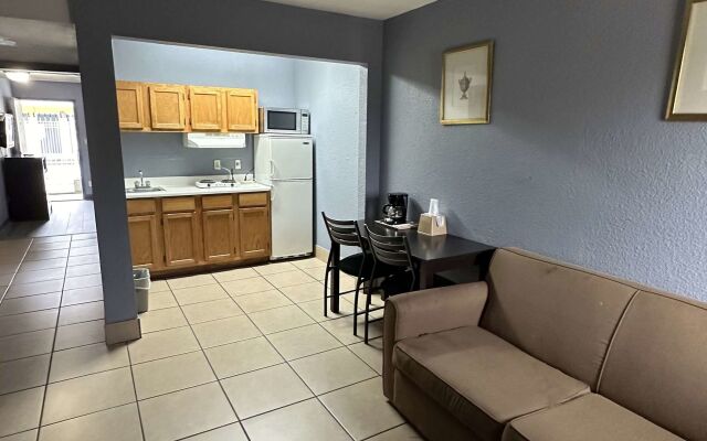 Americas Best Value Inn & Suites Groves Port Arthur
