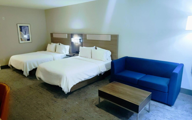 Holiday Inn Express Kenedy by IHG