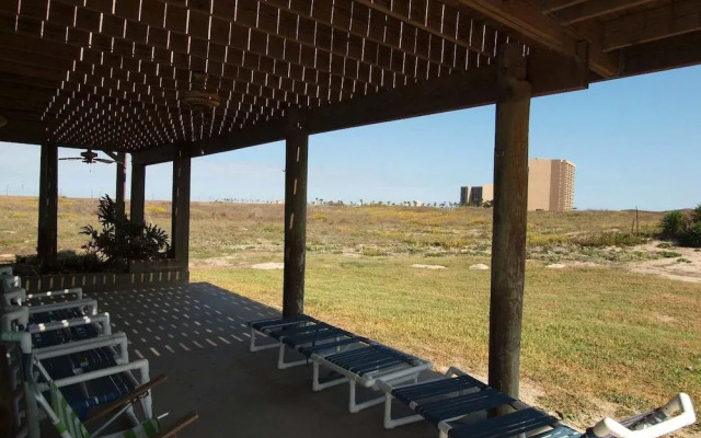 Pelican s Place LCV23