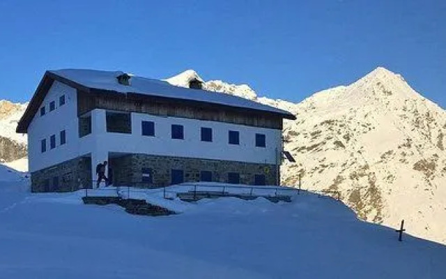 Rifugio Roberto Bignami
