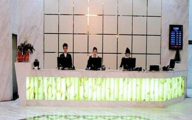 Hanting Youjia Hotel (Shenzhen Baoan Pingzhou Metro Station)