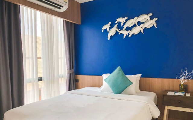 The Sixteenth Naiyang Beach Hotel