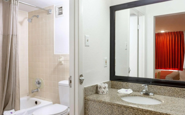 Motel 6 Houston, TX - East