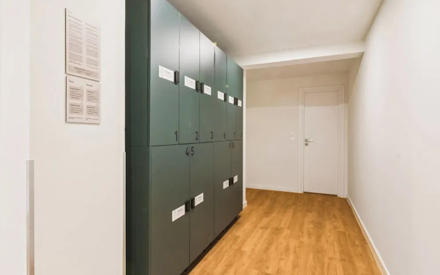 Limehome Piraeus Iris