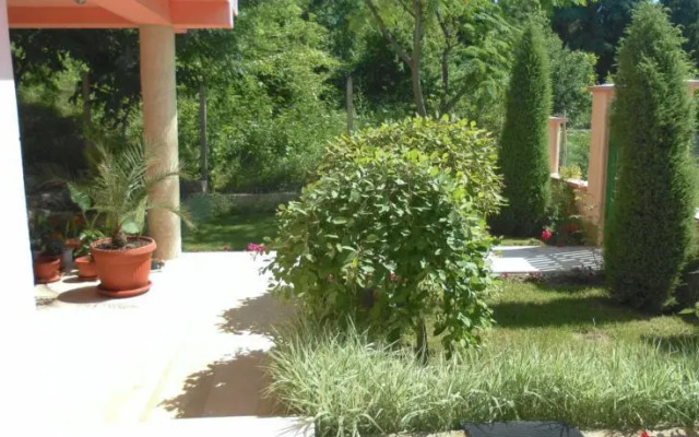 Villa Mari Guest Rooms