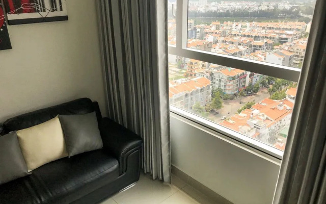 Sunrise City 2BR SW Pool 20th