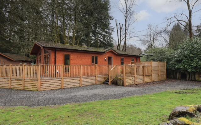 Oakwood Lodge