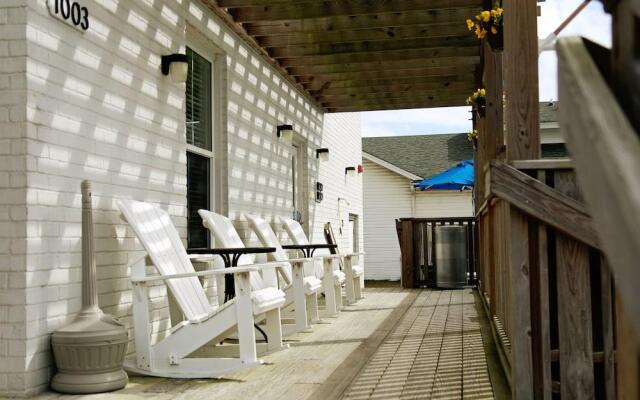 Ocean Sands Beach Boutique Inn - Stay At the Beach