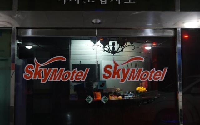 Sky Motel