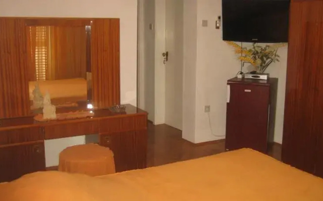 Apartments Tija 1