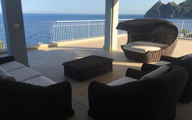 L'Airone Sea House