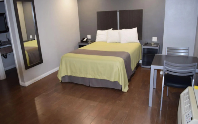 Deluxe Inn Hawthorne