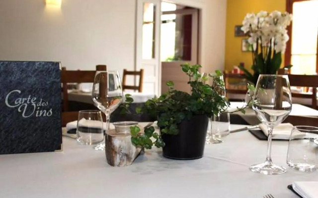 Hôtel Restaurant Ô Pervenches