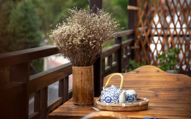 Yishan Guishe Inn