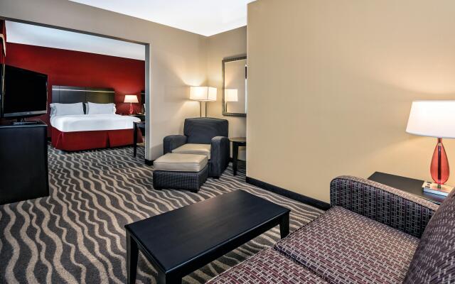 Holiday Inn Express & Suites Cotulla, an IHG Hotel