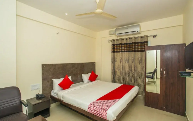OYO 19524 Maruthi Home Stays 2